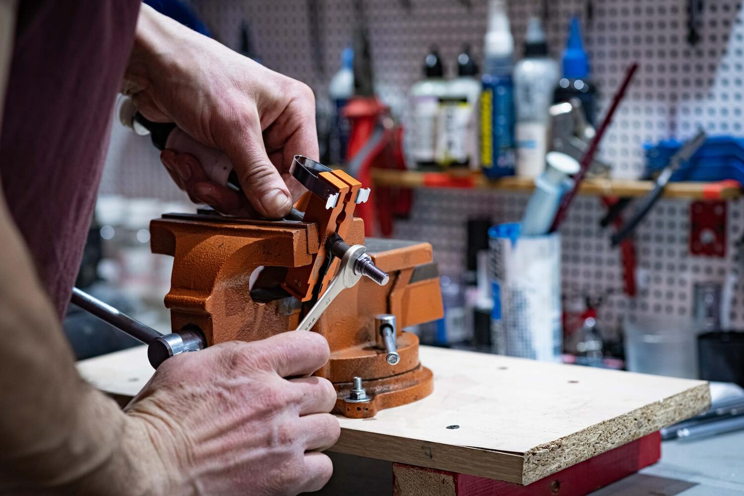 Начислять ли предпринимателю себе как управленцу ЗП?